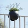 Geländertopf "Bloomball", Graphit (anthrazit) -Garten Flaire Verkaufsgeschäft rephorm gelaendertopf bloomball graphit anthrazit 984676 de